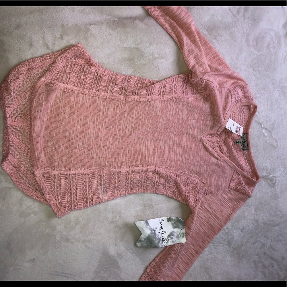 NEW WITH TAGS Knitted soft sweater size medium